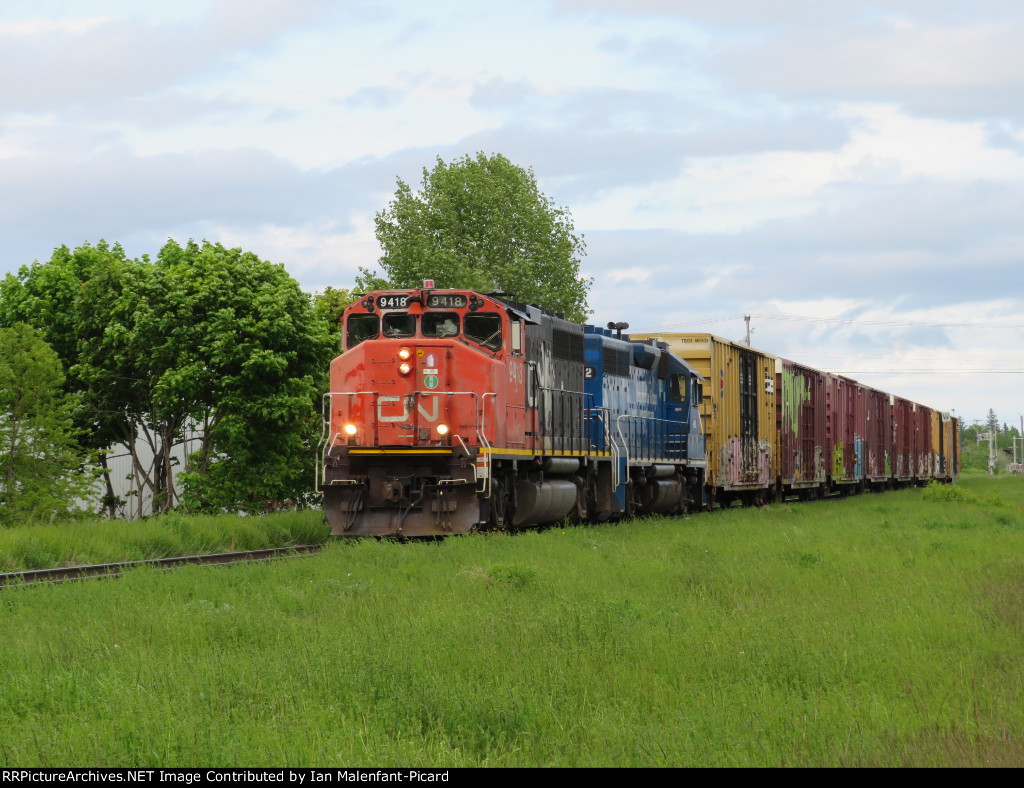 CN 9418 leads 559 near MP123